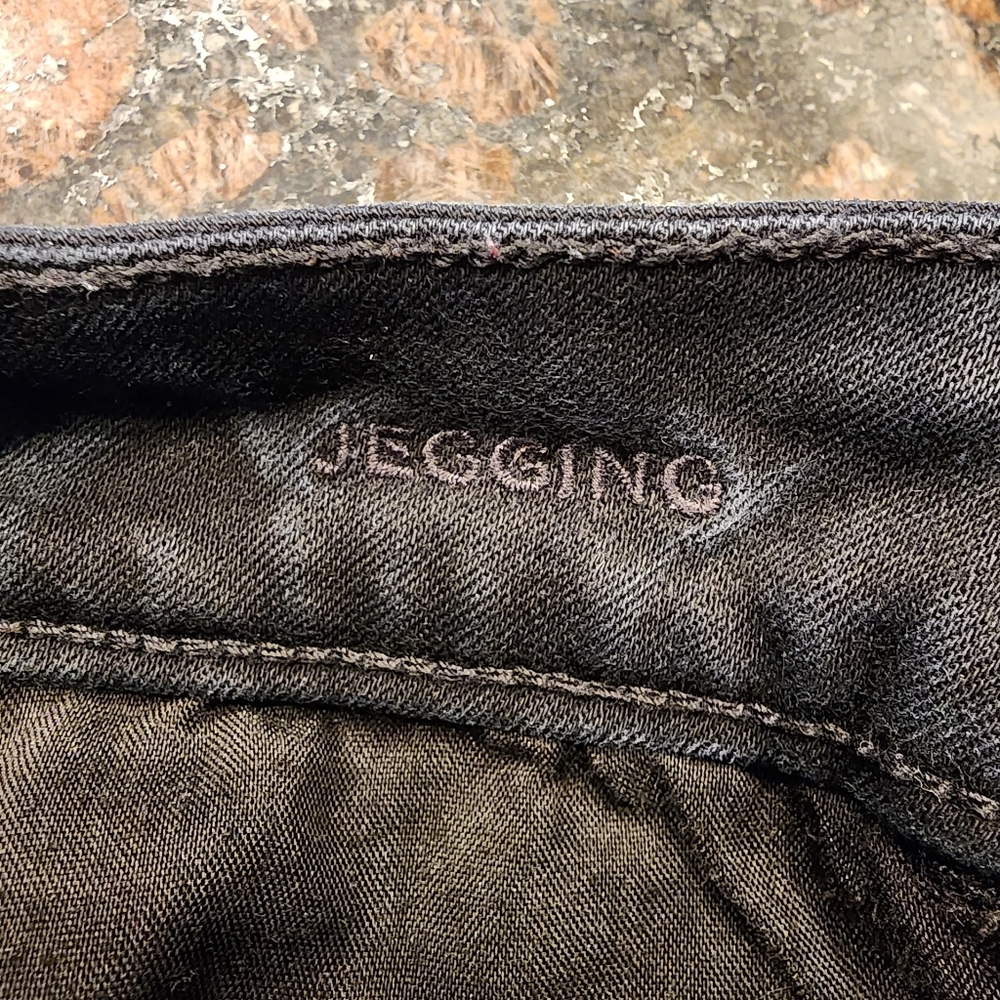 AMERICAN EAGLE | Black Ne(x)t Level Stretch Jeggings - Picture 9 of 10